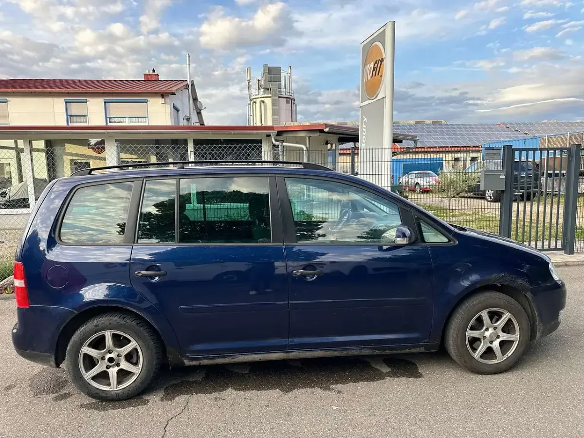 Gebraucht VW Touran Conceptline 105 PS (77 kW) 2005 Indigoblau perleffekt Van / Kleinbus