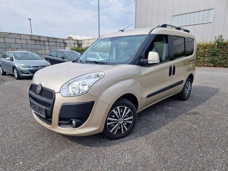 Gold Gebraucht 2014 Fiat Doblò Van / Kleinbus | 7.299 € (Fairer Preis) - Bild 1/4