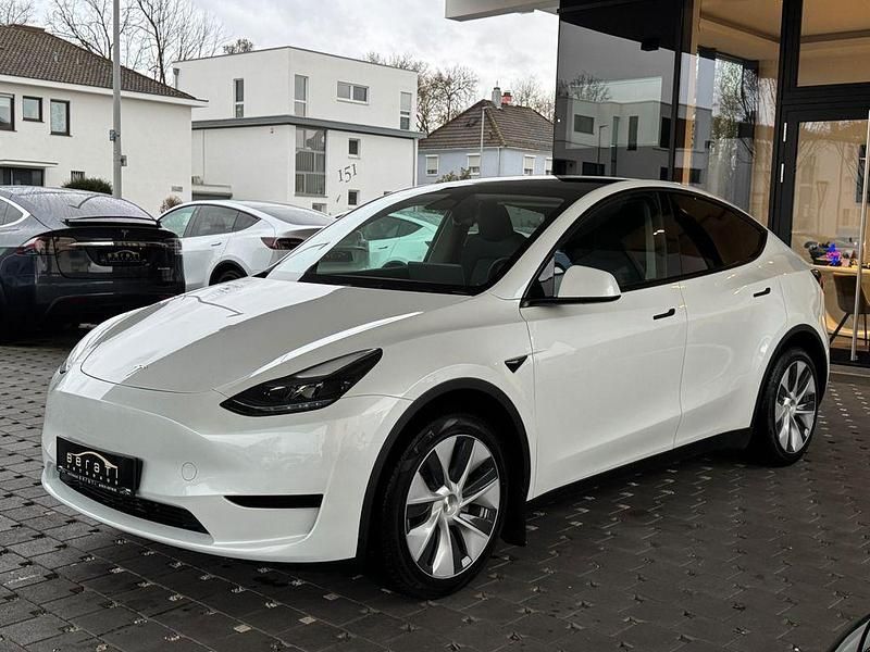 Second-hand Tesla Model Y 378 kW (514 CP) 2023 Alb SUV