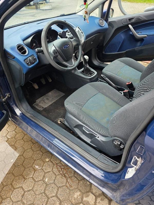 Gebraucht Ford Fiesta 60 PS (44 kW) 2009 Blau Kleinwagen