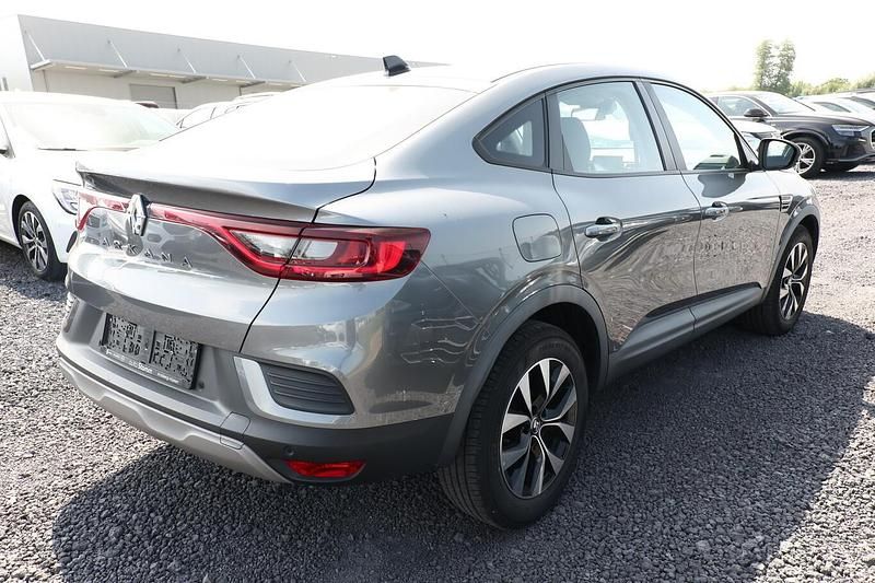 Gebraucht Renault Arkana Zen 140 PS (102 kW) 2022 Grau metallic SUV