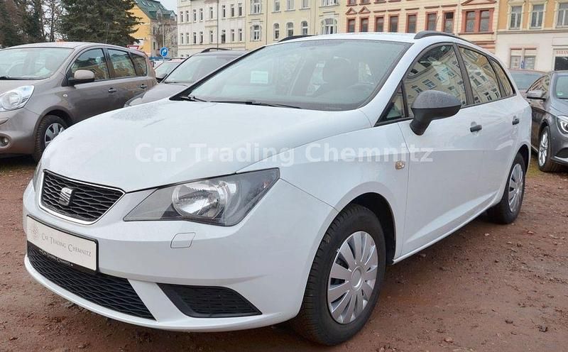 Weiß Gebraucht 2013 Seat Ibiza Reference Limousine | 7.999 € (Teuer) - Bild 1/4