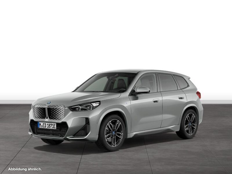 Spacesilber metallic Gebraucht 2024 BMW iX1 Luxury Line SUV | 49.994 € (Teuer) - Bild 1/4