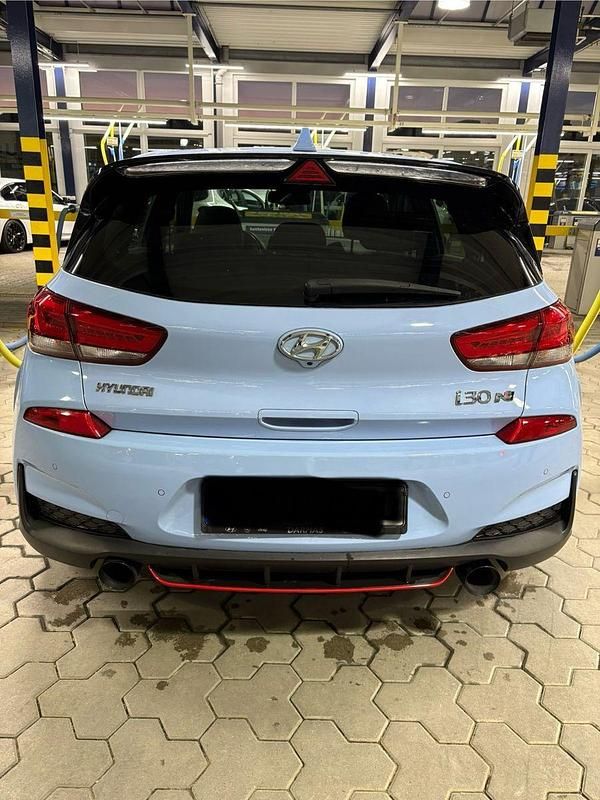 Blau Gebraucht 2020 Hyundai i30 Coupé | 18.000 € (Superpreis) - Bild 1/4