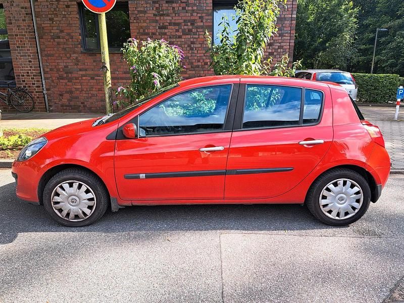 Gebraucht Renault Clio II Dynamique 88 PS (64 kW) 2007 Rot Limousine