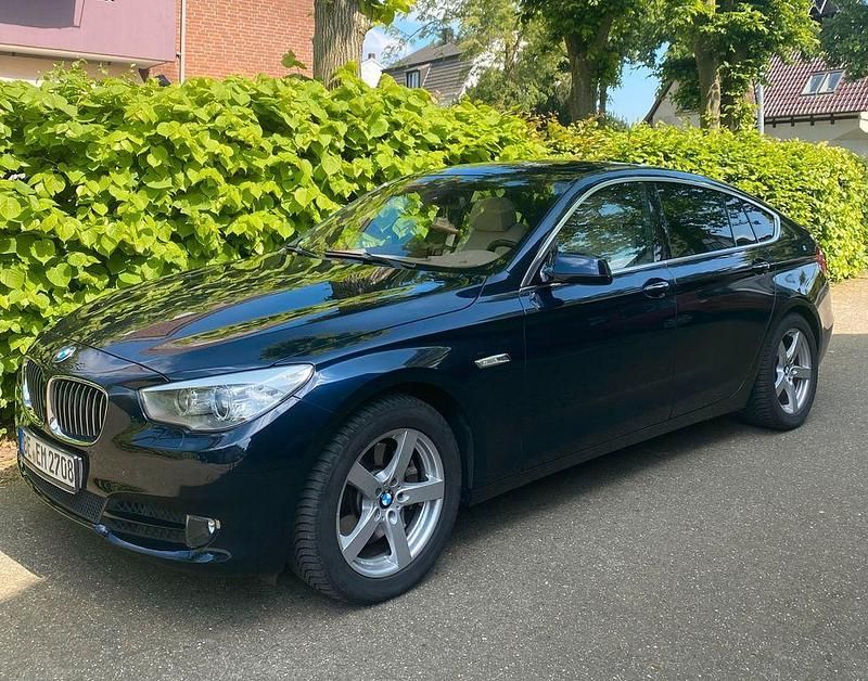 Blau Gebraucht 2011 BMW 530 Gran Turismo Limousine | 13.990 € - Bild 1/4
