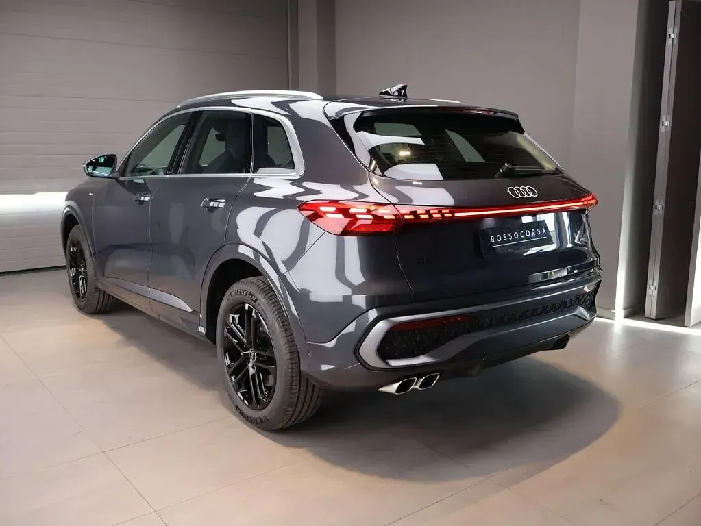 Gebraucht Audi Q5 S-Line 204 PS (150 kW) 2025 Grau SUV