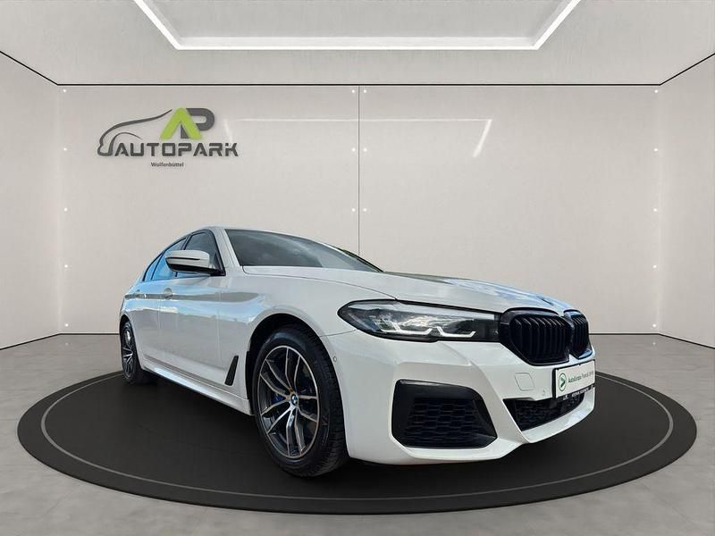 Weiß Gebraucht 2022 BMW 540 M Sport Limousine | 39.890 € (Etwas zu teuer) - Bild 1/4