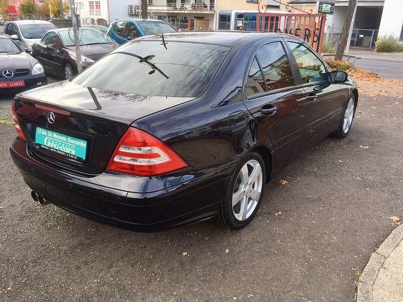 Gebraucht Mercedes C200 163 PS (119 kW) 2007 Schwarz Limousine