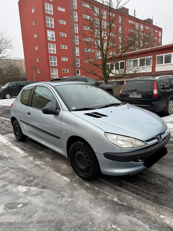 Gebraucht Peugeot 206 60 PS (44 kW) 2000 Silber Limousine