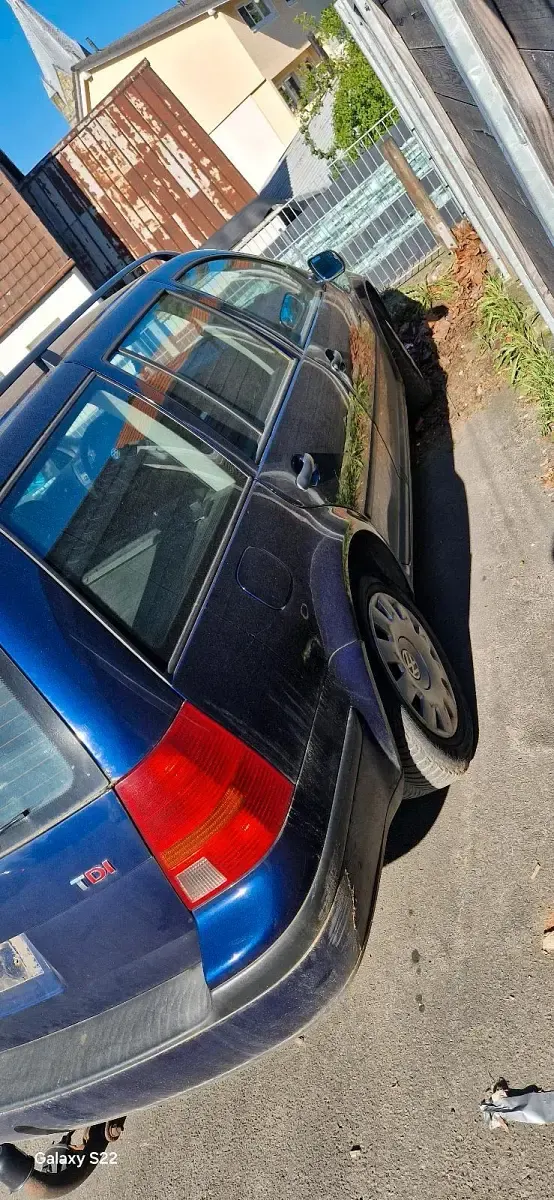 Second-hand VW Golf IV 131 CP (96 kW) 2002 Albastru Break