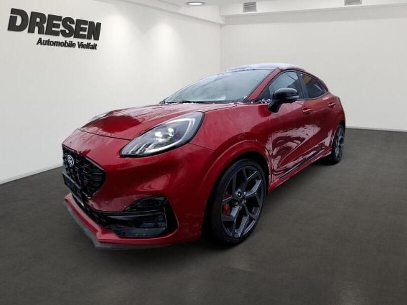 Pn4jg) (rot Neu 2025 Ford Puma Gen-E ST Limousine | 33.750 € - Bild 1/4