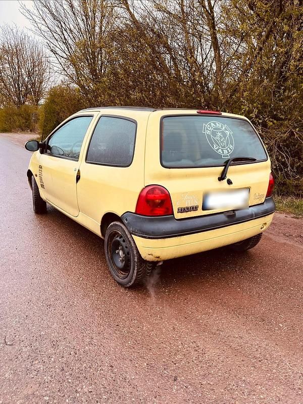 Gebraucht Renault Twingo 58 PS (42 kW) 2002 Gelb Kleinwagen