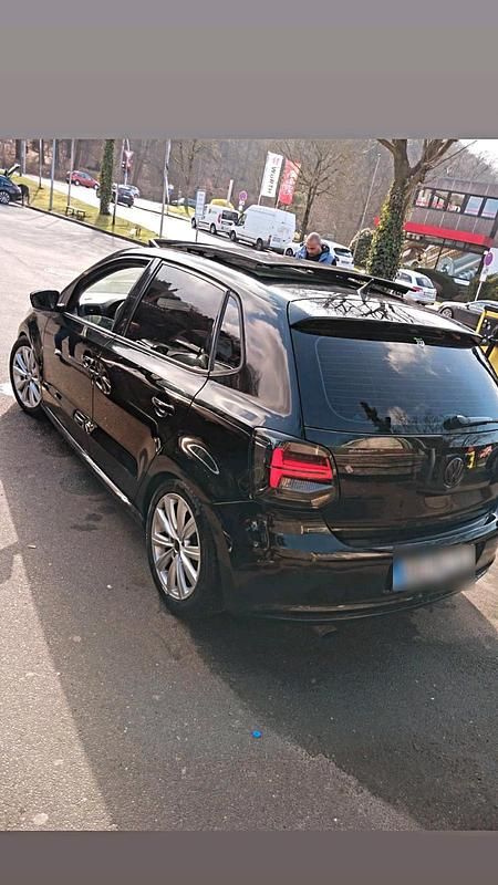 Gebraucht VW Polo 90 PS (66 kW) 2014 Schwarz Kleinwagen