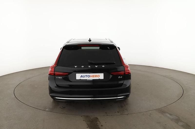 Gebraucht Volvo V90 Ultimate 197 PS (144 kW) 2025 Schwarz Kombi