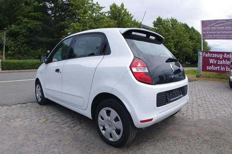 Gebraucht Renault Twingo Life 71 PS (52 kW) 2015 Weiß Kleinwagen