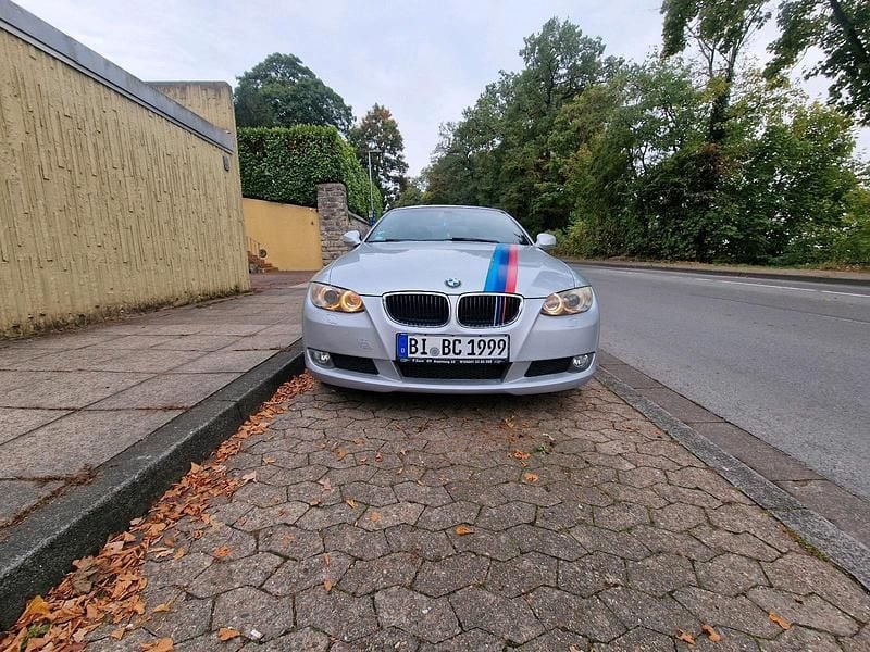 Silber Gebraucht 2010 BMW 320 Cabriolet Cabrio | 5.350 € (Guter Preis) - Bild 1/4