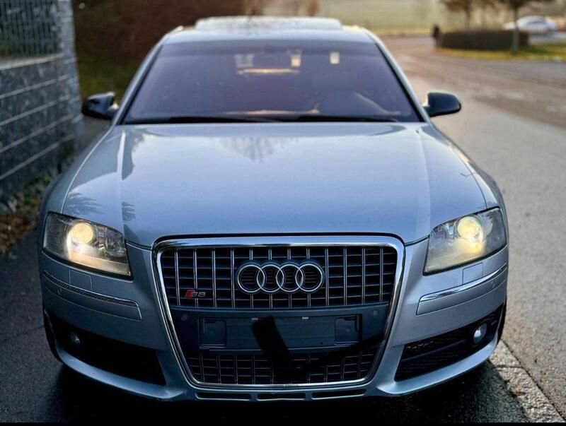Silber Gebraucht 2006 Audi S8 Limousine | 12.999 € (Superpreis) - Bild 1/4