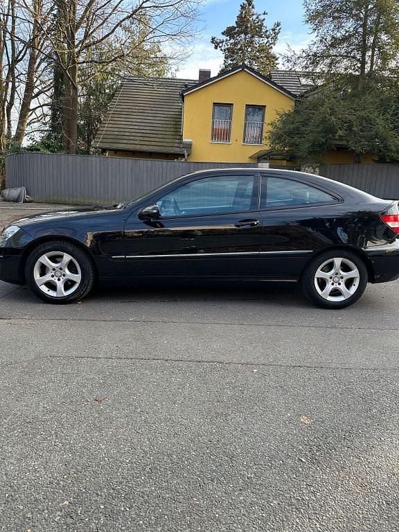 Gebraucht Mercedes CLC180 143 PS (105 kW) 2008 Schwarz Kleinwagen
