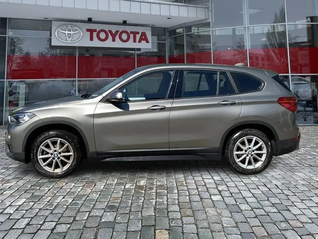 Gebraucht BMW X1 140 PS (102 kW) 2019 Silber SUV
