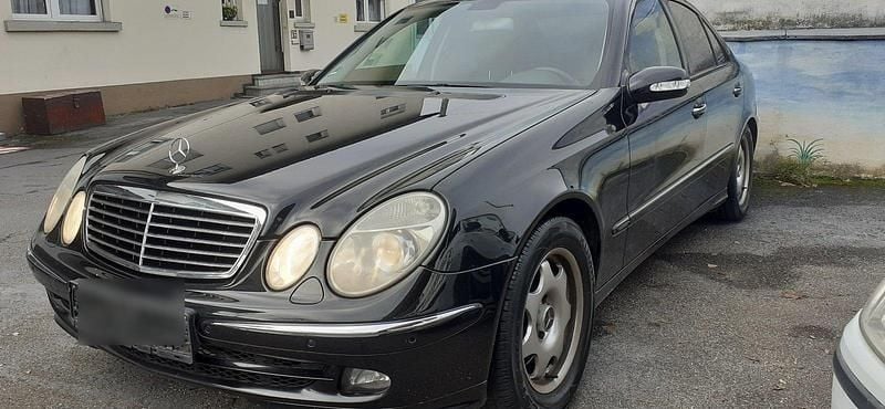 Schwarz Gebraucht 2006 Mercedes E280 Elegance Limousine | 3.650 € (Superpreis) - Bild 1/4