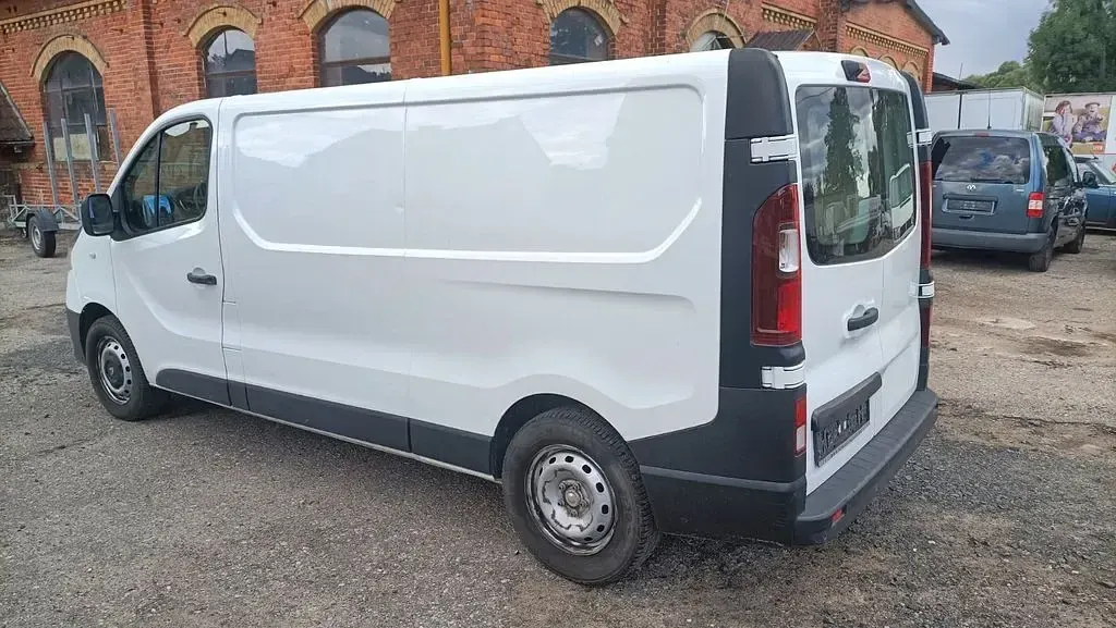 Gebraucht Renault Trafic 120 PS (88 kW) 2017 Weiß Van / Kleinbus