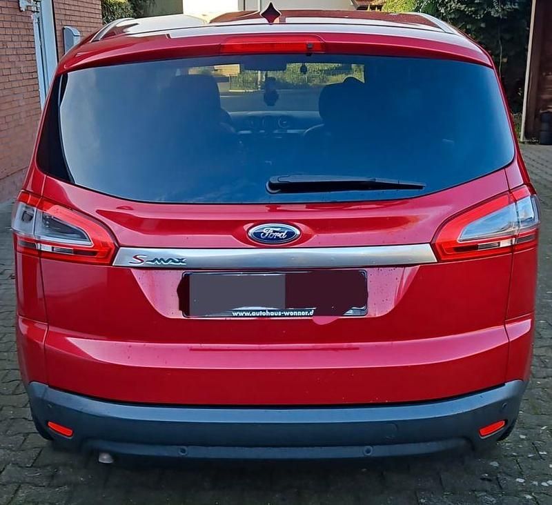 Gebraucht Ford S-MAX Titanium X 136 PS (100 kW) 2012 Rot Van / Kleinbus