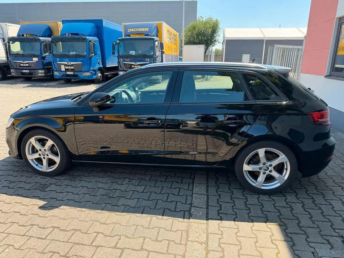Gebraucht Audi A3 150 PS (110 kW) 2018 Schwarz Limousine