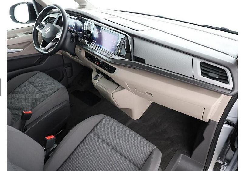 Gebraucht VW Multivan 150 PS (110 kW) 2025 Silber Van