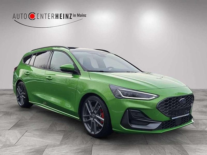 Gebraucht Ford Focus ST 280 PS (205 kW) 2023 Mean green Kombi