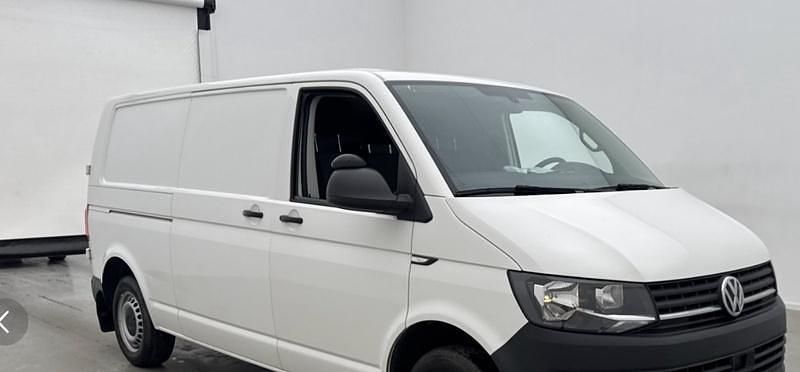 Gebraucht VW T6 102 PS (75 kW) 2017 Candyweiß Van