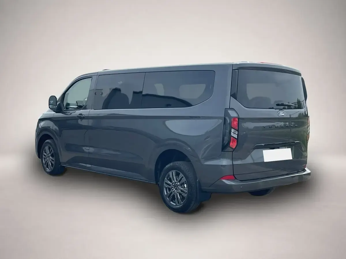 Neu Ford Tourneo Titanium 170 PS (125 kW) 2026 Grau Van / Kleinbus