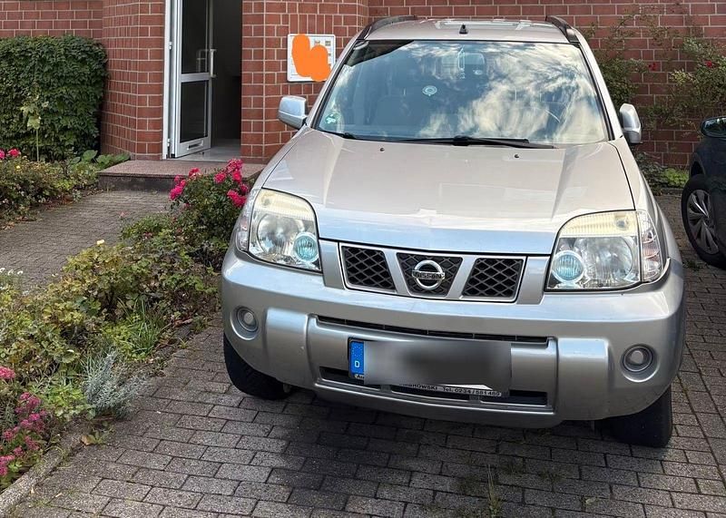 Grau Gebraucht 2006 Nissan X-Trail Comfort SUV | 3.800 € (Teuer) - Bild 1/4