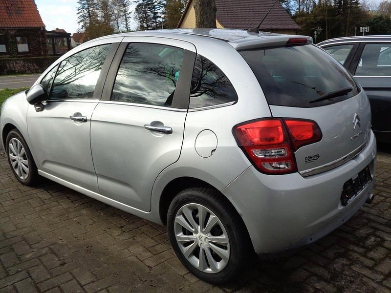 Gebraucht Citroën C3 SELECTION 95 PS (69 kW) 2011 Silber Kleinwagen