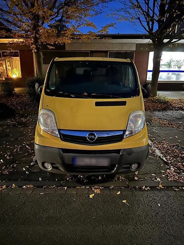 Gelb Gebraucht 2012 Opel Vivaro Van | 2.800 € (Superpreis) - Bild 1/4