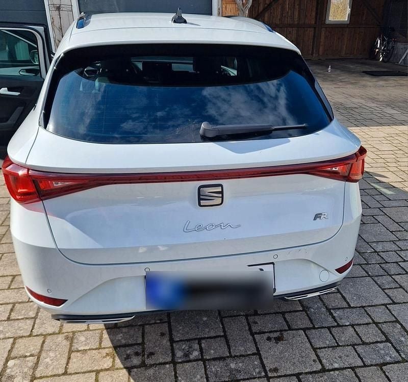 Gebraucht Seat Leon FR 150 PS (110 kW) 2021 Weiß Kombi
