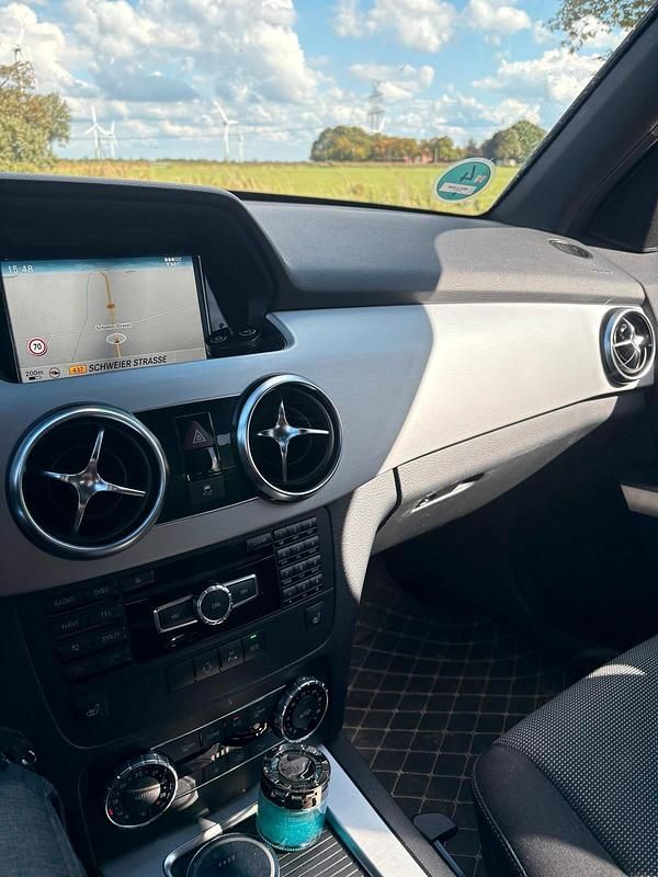 Gebraucht Mercedes GLK250 204 PS (150 kW) 2013 Schwarz SUV