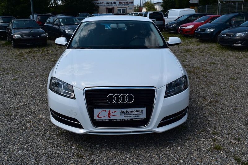 Gebraucht Audi A3 Attraction 102 PS (75 kW) 2010 Weiß Limousine