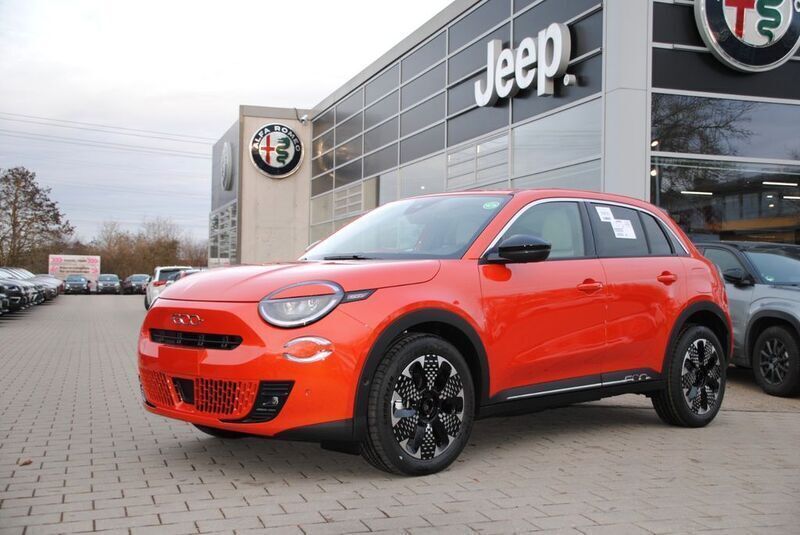 Orange Gebraucht 2024 Fiat 600E La Prima SUV | 39.880 € - Bild 1/4