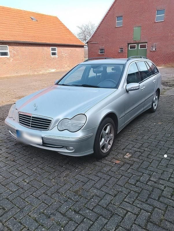 Gebraucht Mercedes C180 143 PS (105 kW) 2004 Silber Kombi