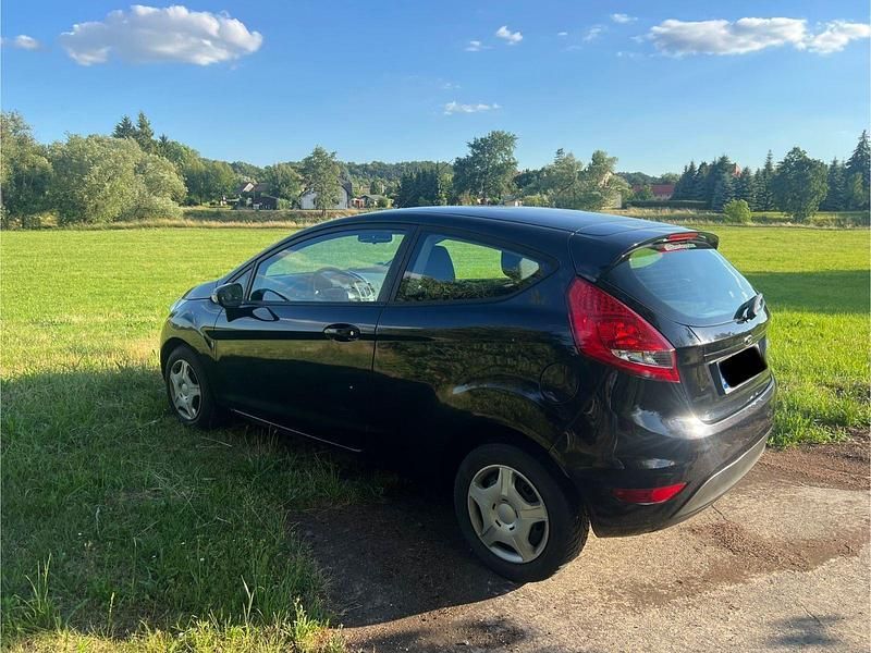 Gebraucht Ford Fiesta Trend 82 PS (60 kW) 2010 Schwarz Kleinwagen