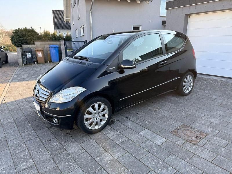 Gebraucht Mercedes A150 95 PS (69 kW) 2009 Schwarz Limousine