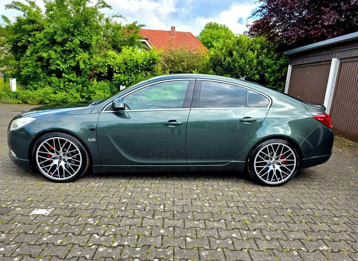 Gebraucht Opel Insignia Innovation 260 PS (191 kW) 2009 Grün Limousine