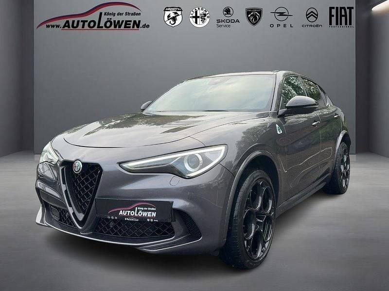 Grigio vesuvio, metallic Gebraucht 2022 Alfa Romeo Stelvio Quadrifoglio SUV | 51.980 € (Guter Preis) - Bild 1/4