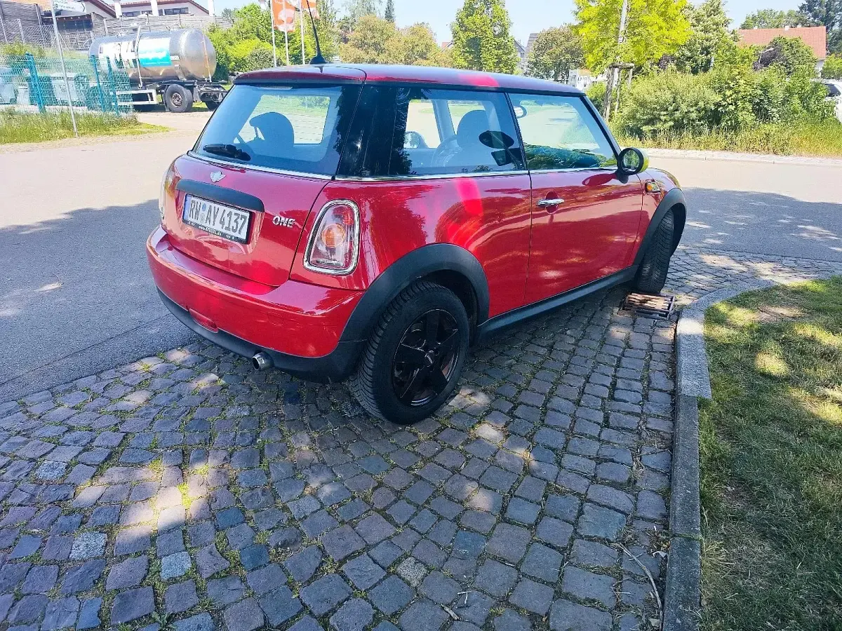 Gebraucht Mini Cooper 75 PS (55 kW) 2010 Rot Kleinwagen
