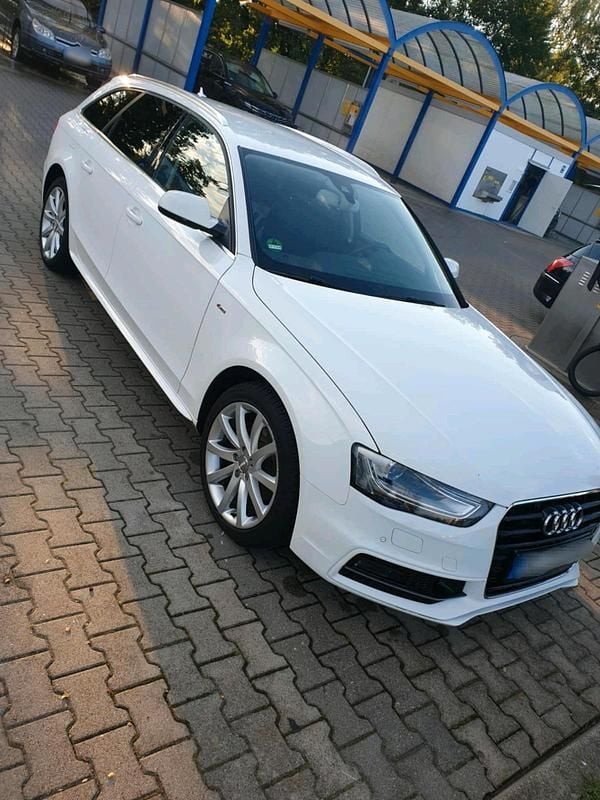 Gebraucht Audi A4 S-Line 150 PS (110 kW) 2015 Weiß Kombi