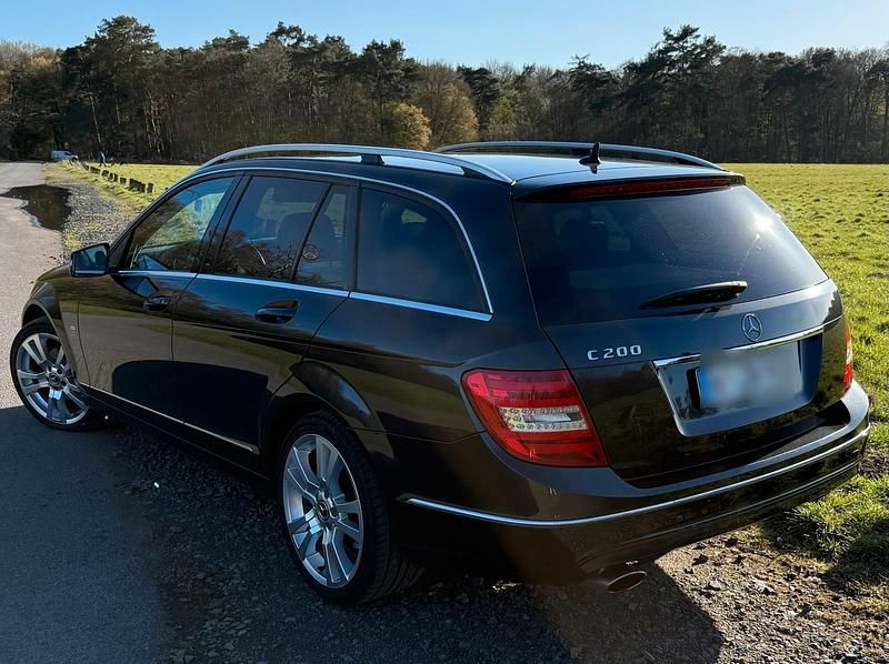 Gebraucht Mercedes C200 184 PS (135 kW) 2011 Schwarz Kombi