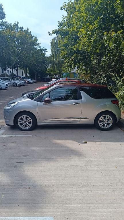 Silber Gebraucht 2012 Citroën DS3 So Chic Kleinwagen | 7.500 € (Guter Preis) - Bild 1/4