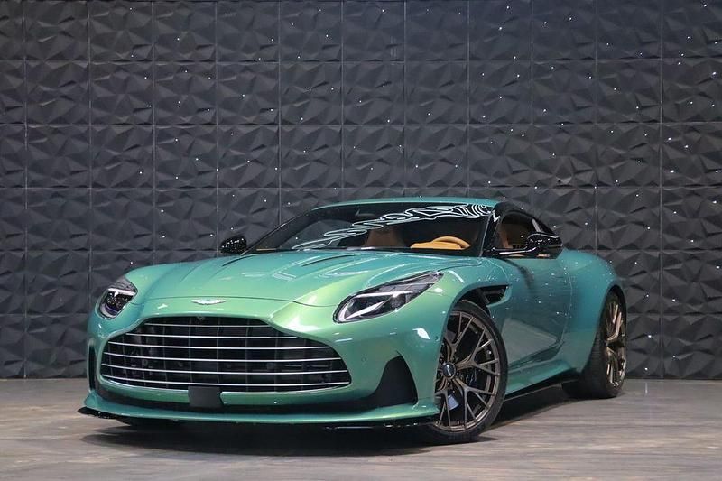 Grün Gebraucht 2024 Aston Martin DB12 Coupé | 245.000 € (Guter Preis) - Bild 1/4
