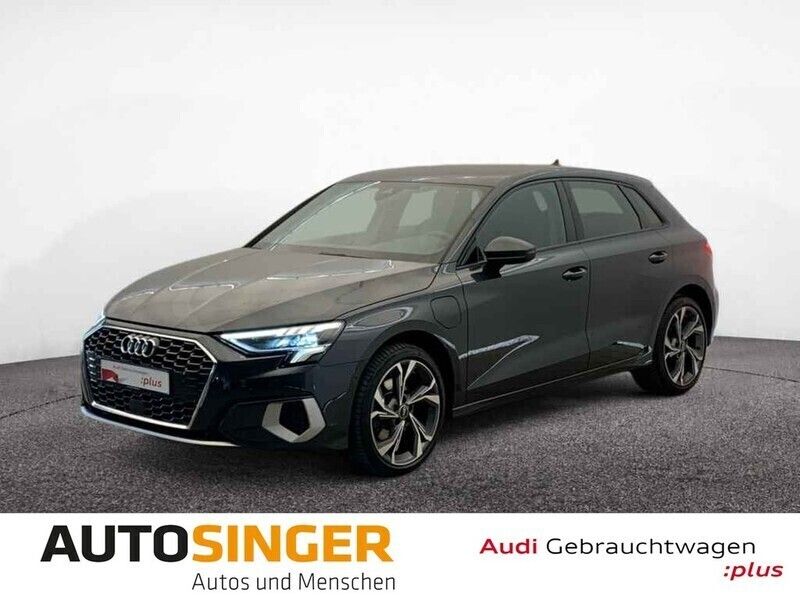 Manhattangrau metallic Gebraucht 2021 Audi A3 Sportback e-tron Advanced Plus Limousine | 25.280 € (Etwas zu teuer) - Bild 1/4